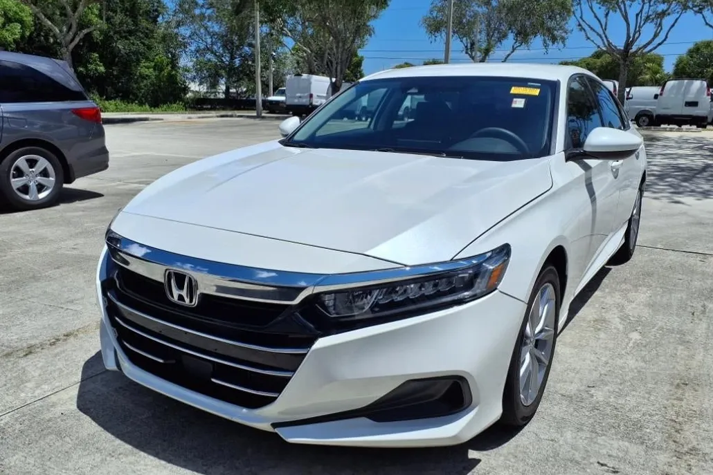 2022 Honda Accord LX photo 1