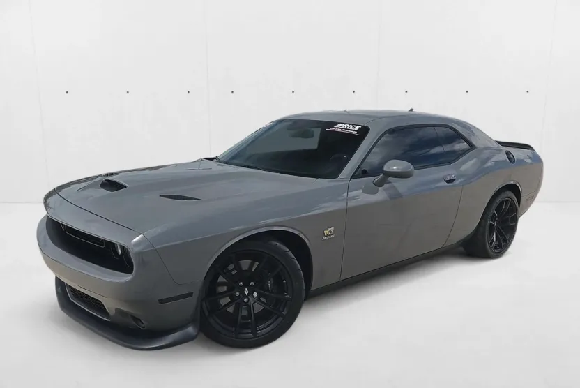 2023 Dodge Challenger R/T Scat Pack photo 1