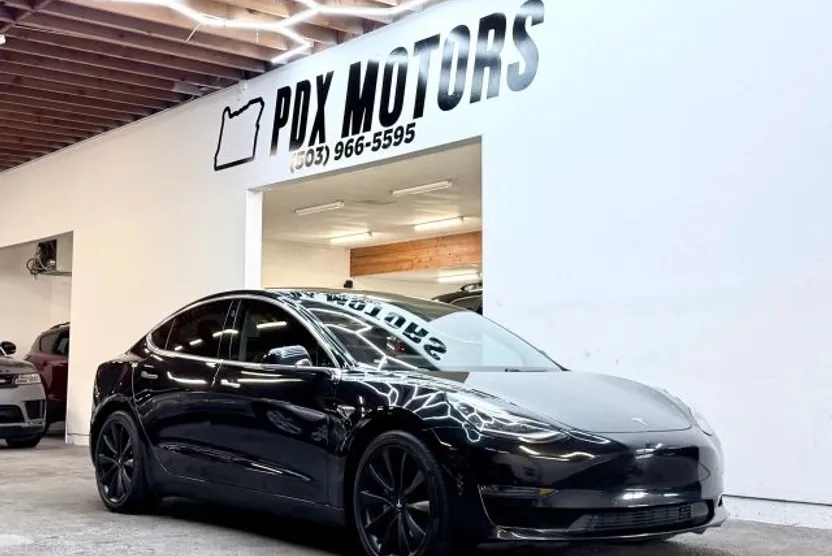 2018 Tesla Model 3 Long Range photo 1