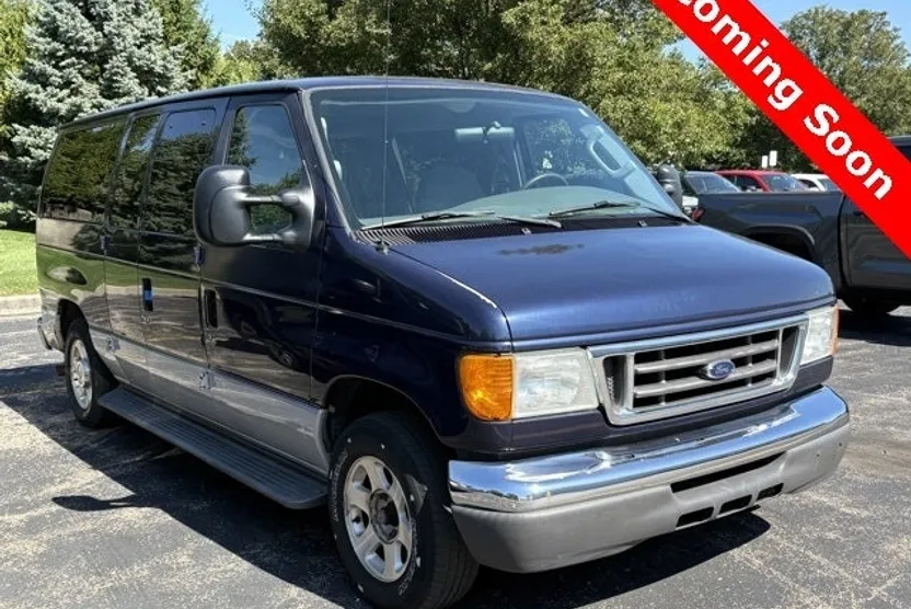 2006 Ford E-150 XL photo 1
