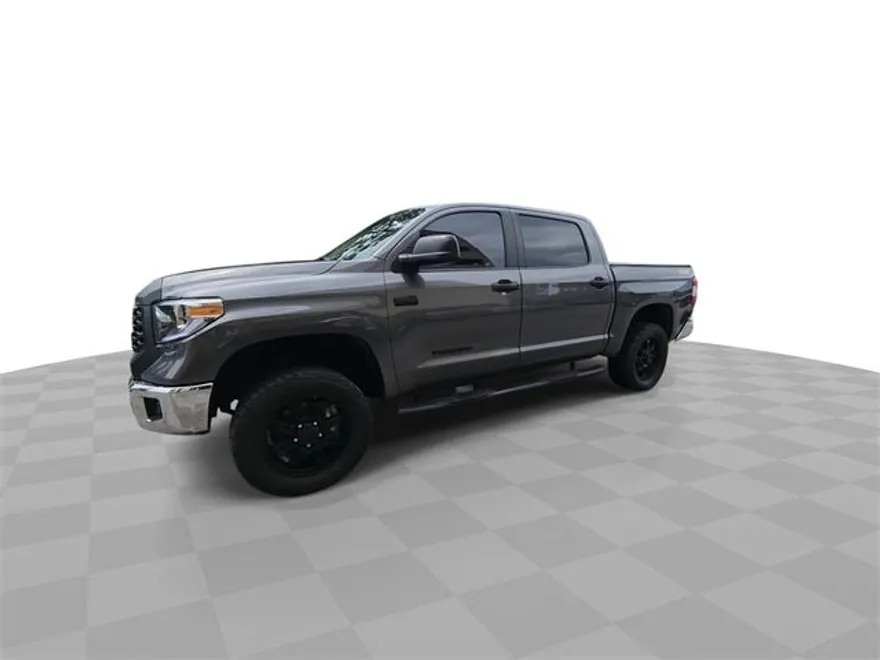 2017 Toyota Tundra SR5 photo 1