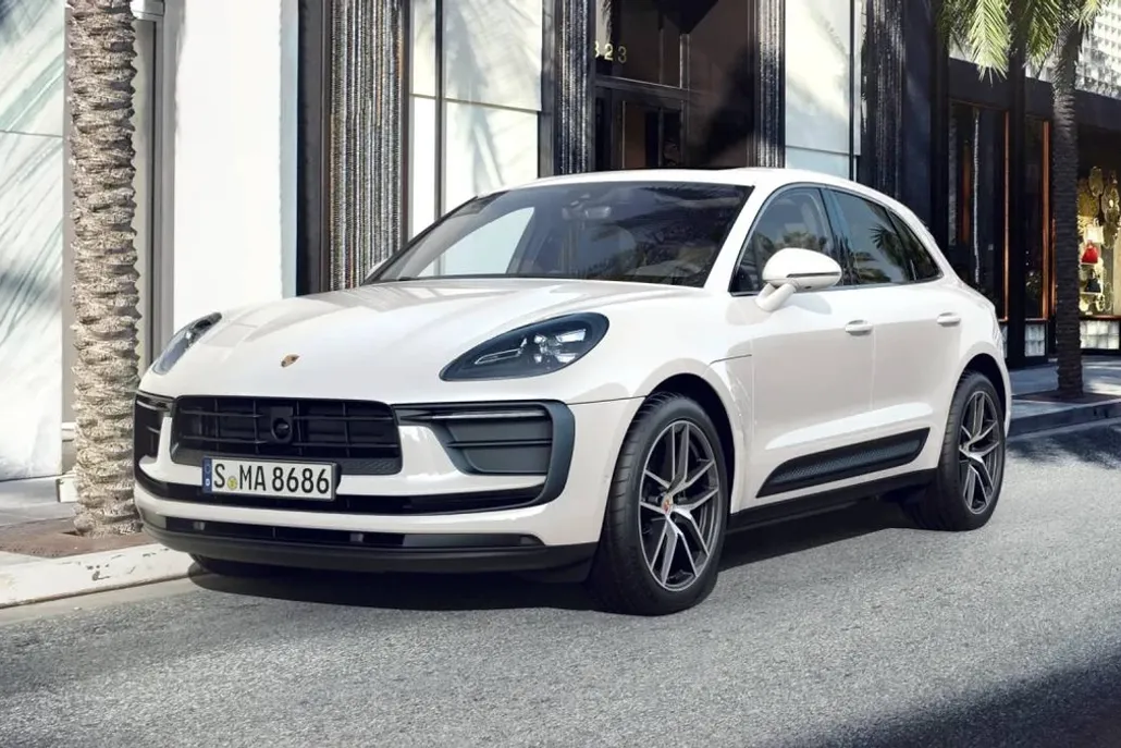 2025 Porsche Macan T photo 1