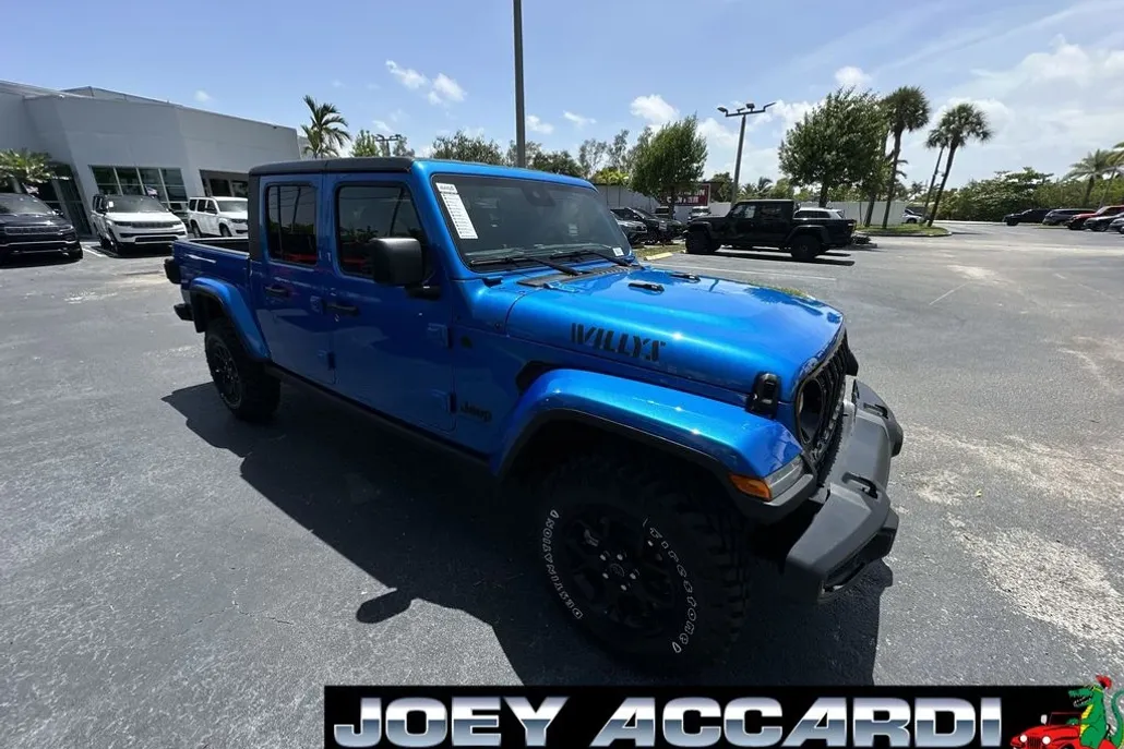 2025 Jeep Gladiator Willys photo 1