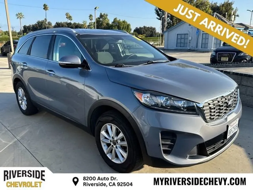 2020 Kia Sorento LX photo 1