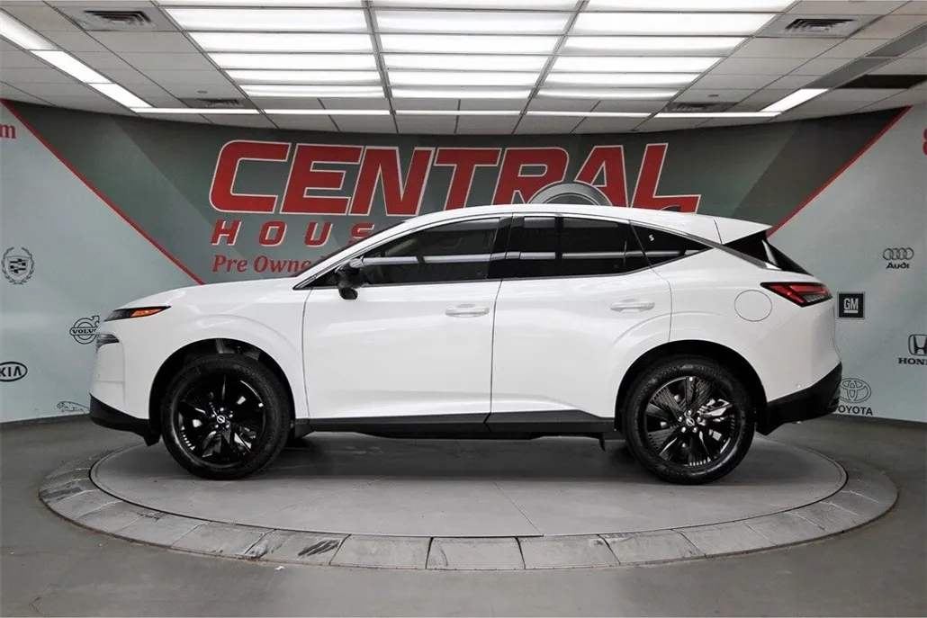 2025 Nissan Murano SV photo 1