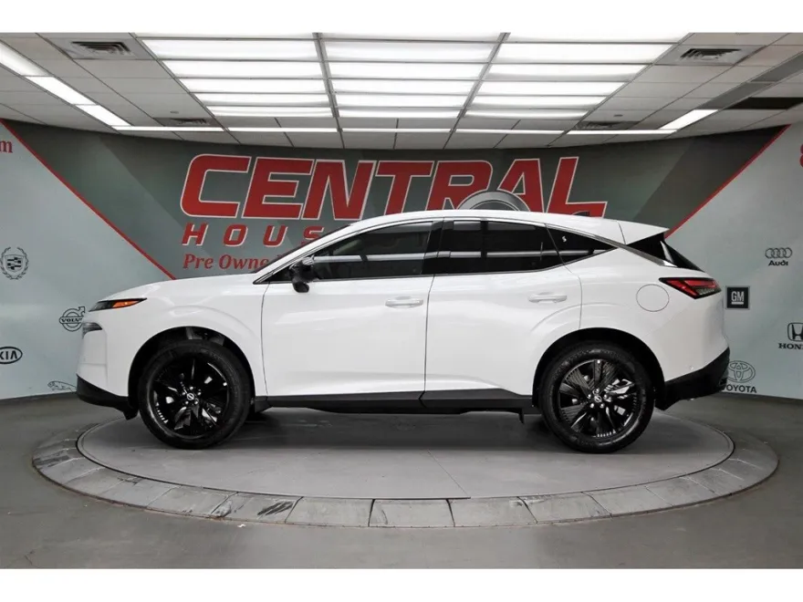 2025 Nissan Murano SV photo 1