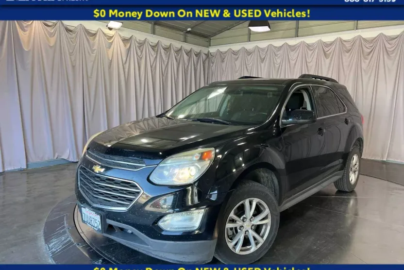 2017 Chevrolet Equinox LT photo 1
