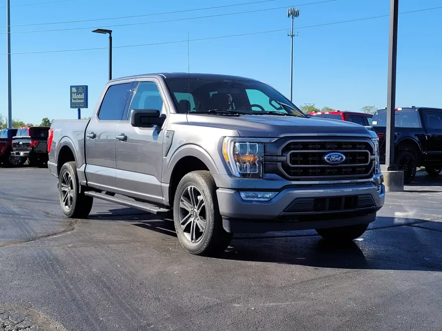 2021 Ford F-150 XLT photo 1