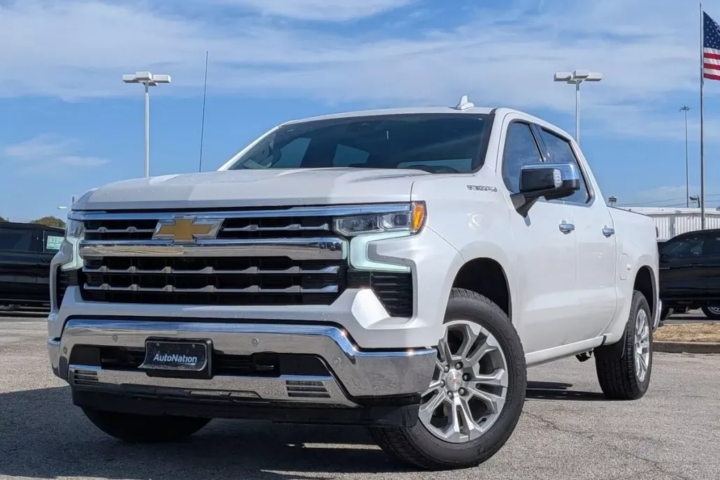 2025 Chevrolet Silverado 1500 LTZ photo 1
