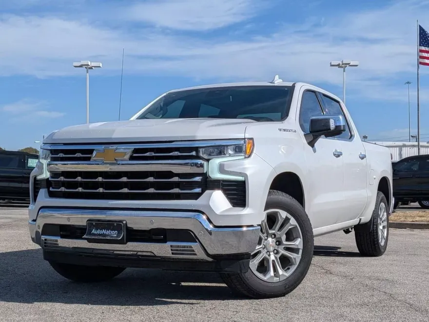 2025 Chevrolet Silverado 1500 LTZ photo 1