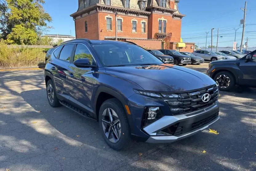 2026 Hyundai Tucson SEL photo 1