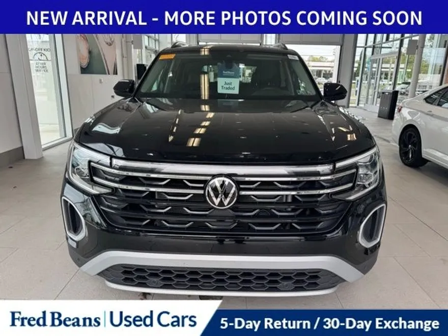 2025 Volkswagen Atlas Peak Edition photo 1