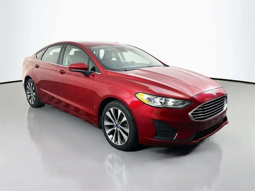 2019 Ford Fusion SE photo 1
