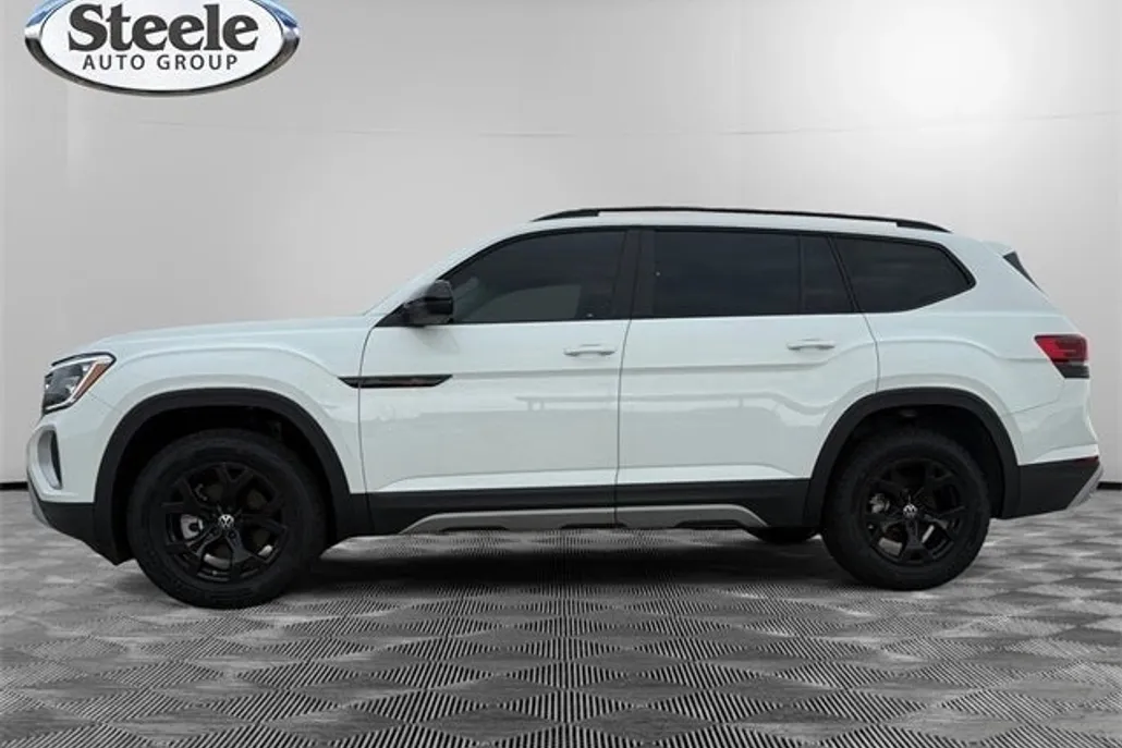 2025 Volkswagen Atlas Peak Edition photo 1