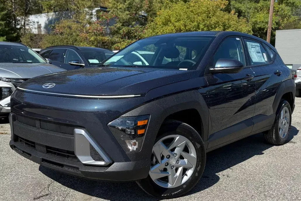 2026 Hyundai Kona SE photo 1