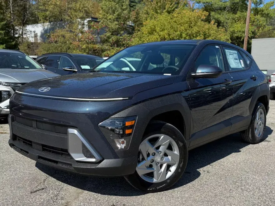 2026 Hyundai Kona SE photo 1
