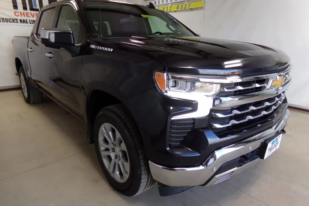 2023 Chevrolet Silverado 1500 LTZ photo 1