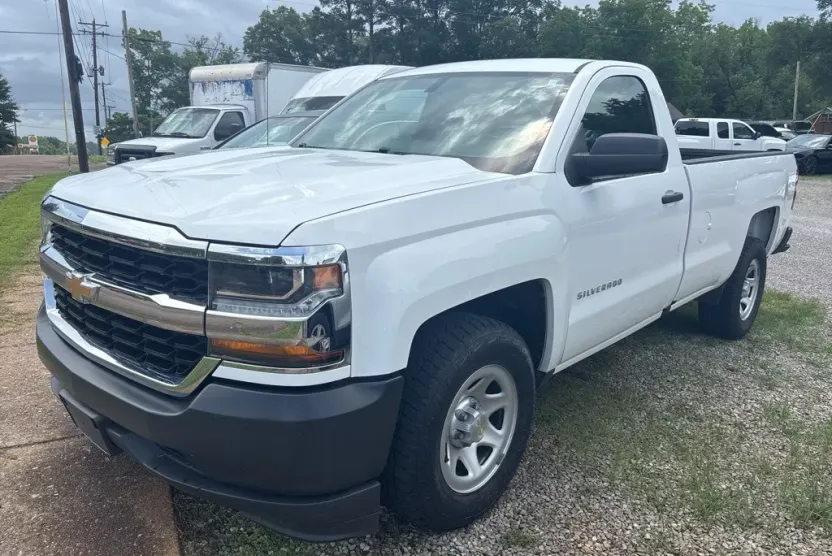 2018 Chevrolet Silverado 1500 photo 1