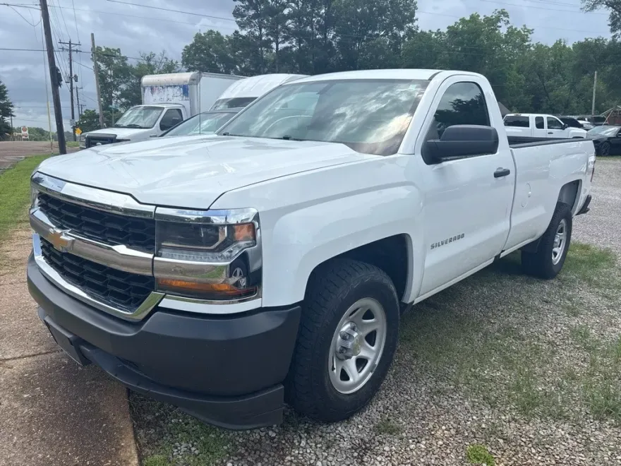 2018 Chevrolet Silverado 1500 photo 1