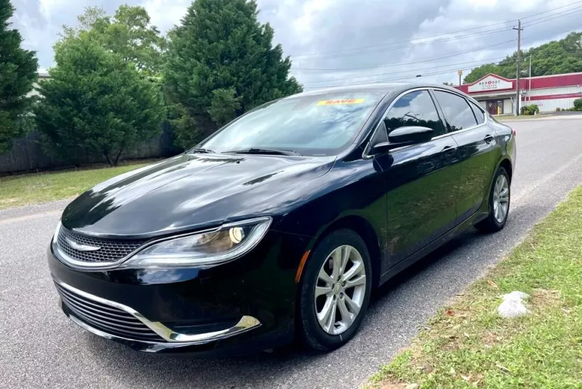 2016 Chrysler 200 Limited photo 1