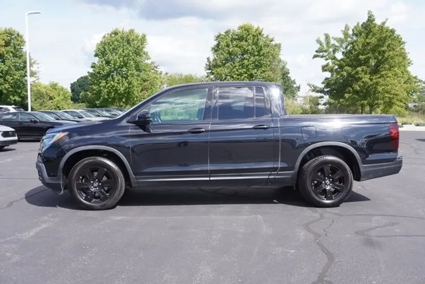 2017 Honda Ridgeline Black Edition photo 1
