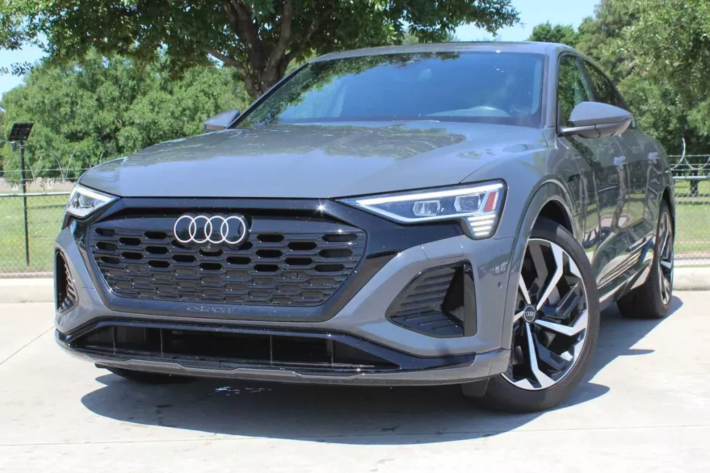 2024 Audi Q8 E-tron line Premium Plus photo 1