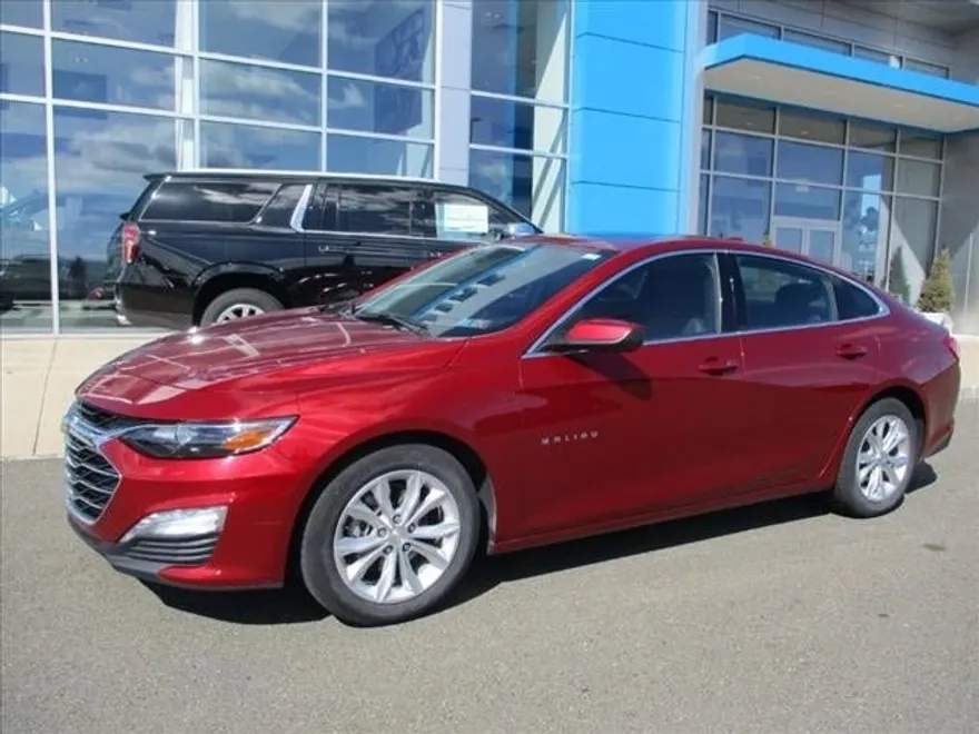 2022 Chevrolet Malibu 1LT photo 1