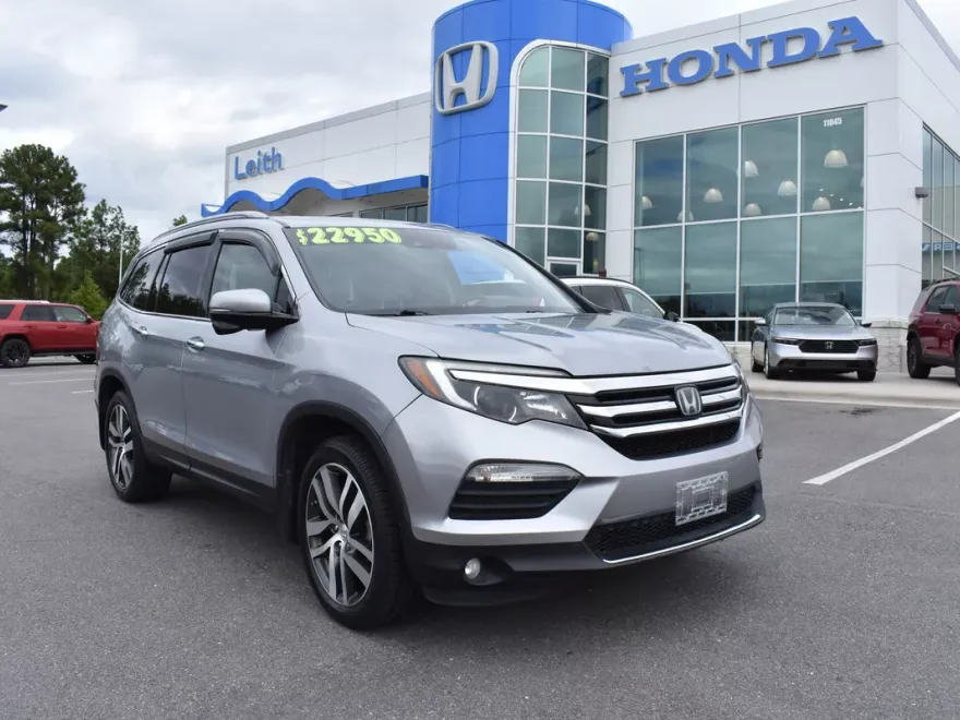 2018 Honda Pilot Touring photo 1