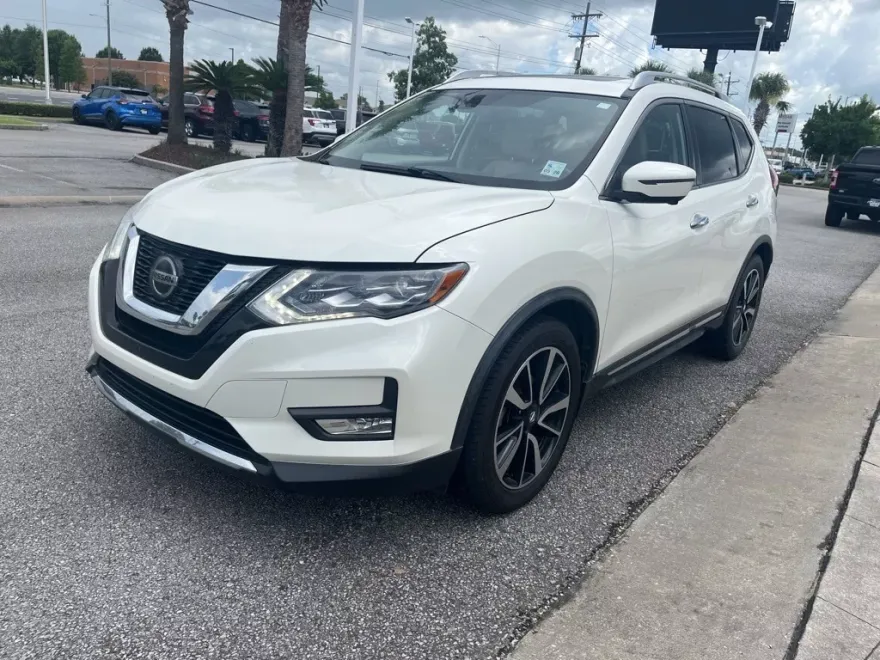2018 Nissan Rogue SL photo 1