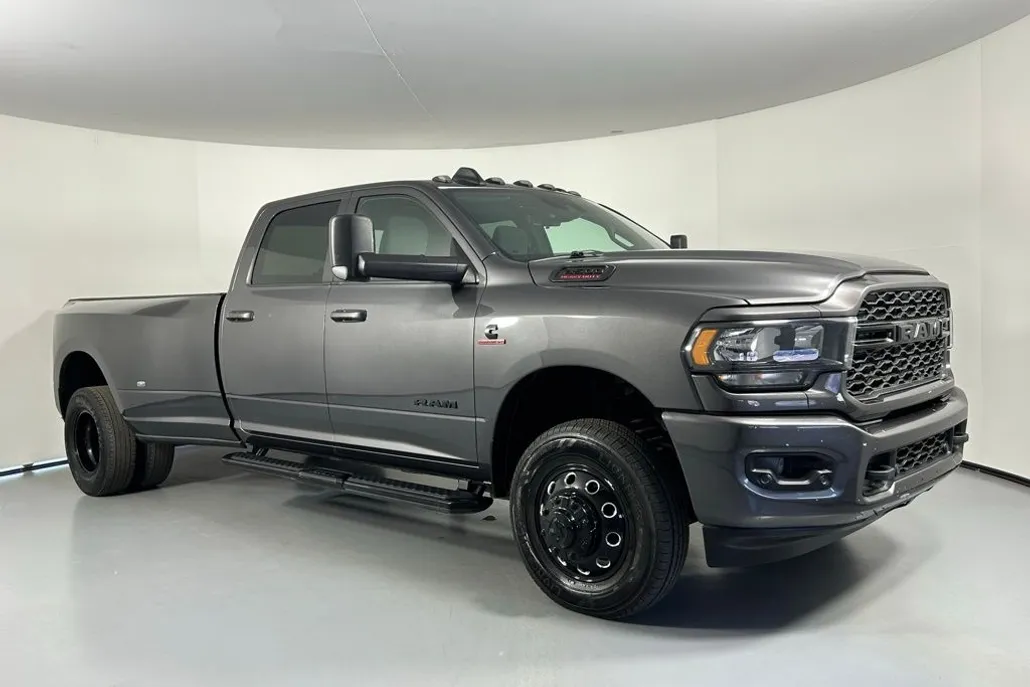 2022 Ram 3500 Big Horn photo 1