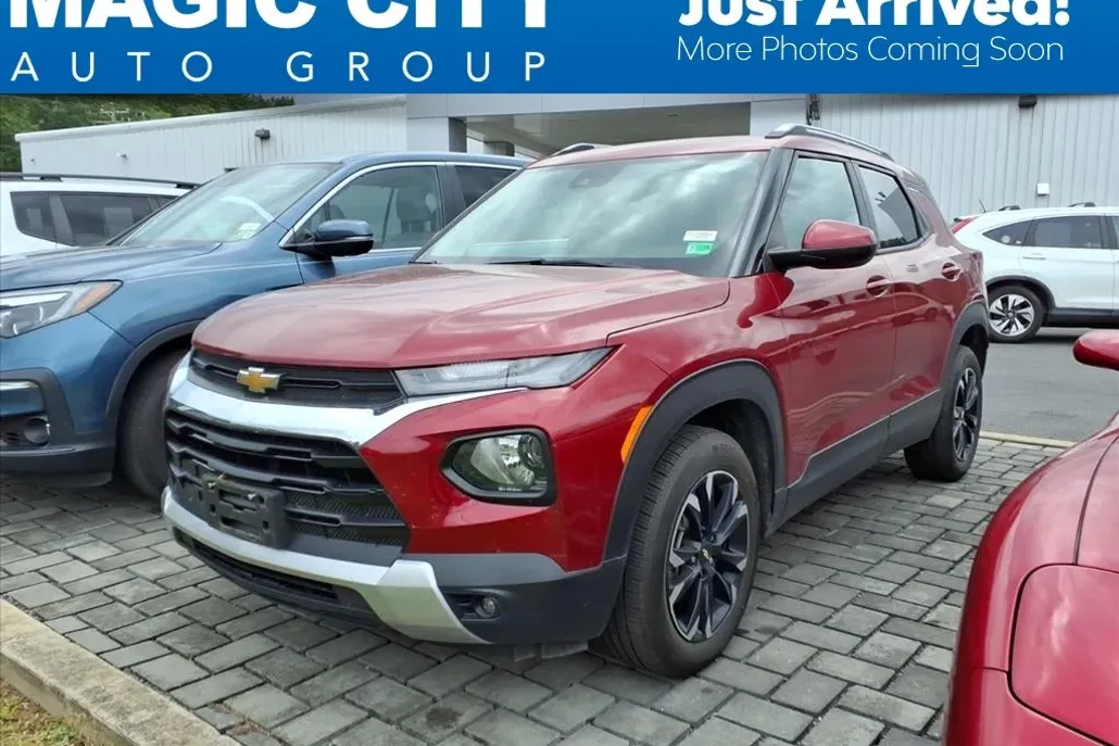 2021 Chevrolet Trailblazer LT photo 1