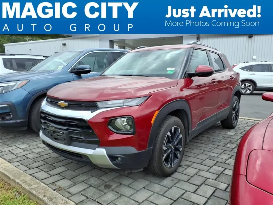 2021 Chevrolet Trailblazer LT photo 1