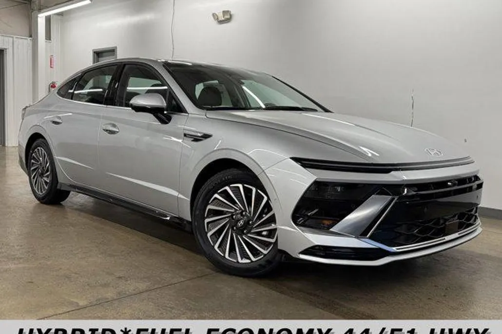 2025 Hyundai Sonata Hybrid Limited photo 1