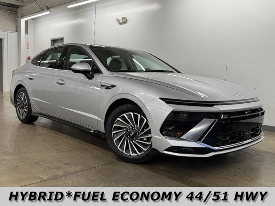 2025 Hyundai Sonata Hybrid Limited photo 1
