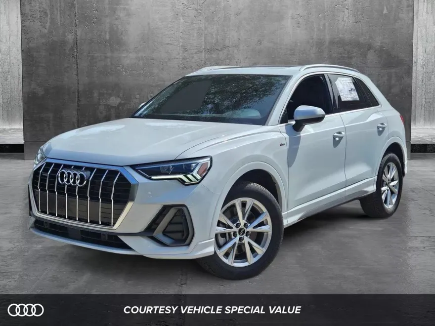 2025 Audi Q3 45 TFSI S line Premium photo 1