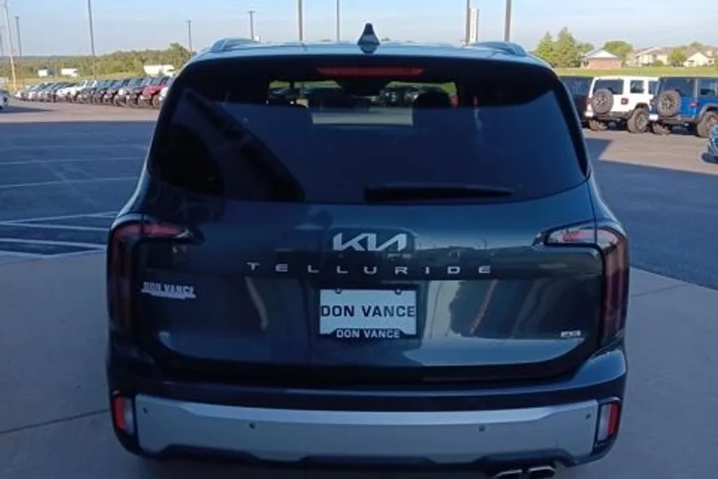 2024 Kia Telluride EX photo 1