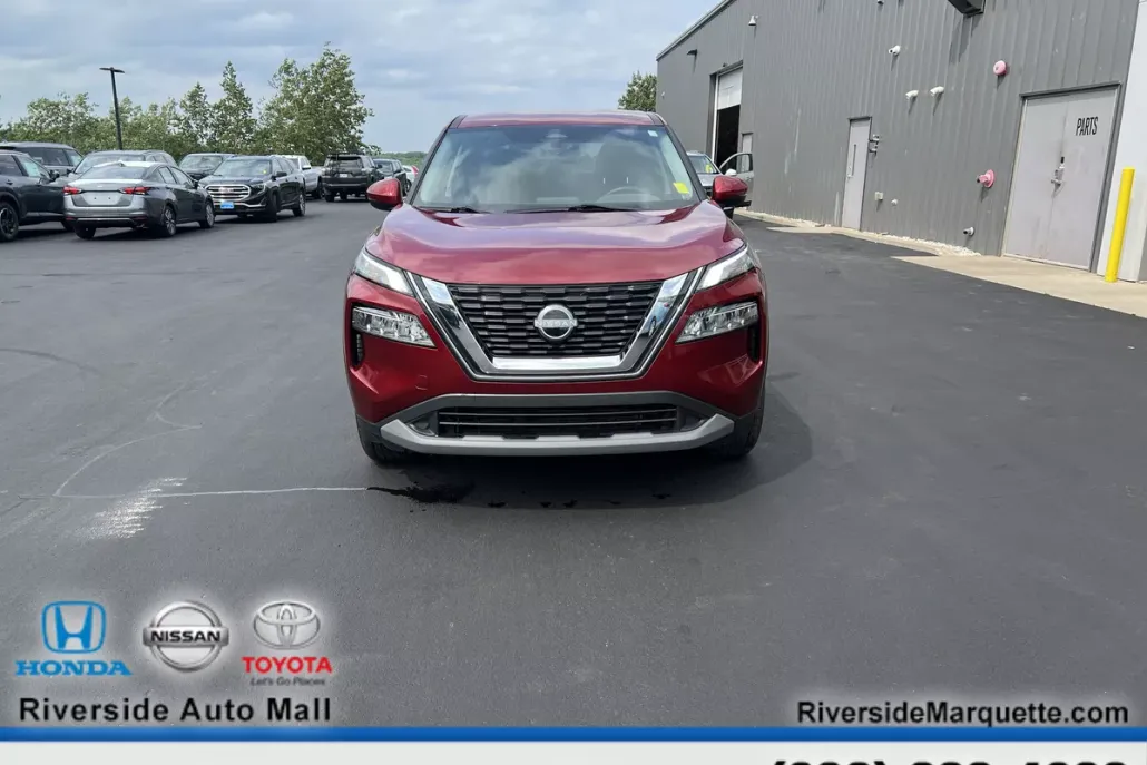 2023 Nissan Rogue SV photo 1