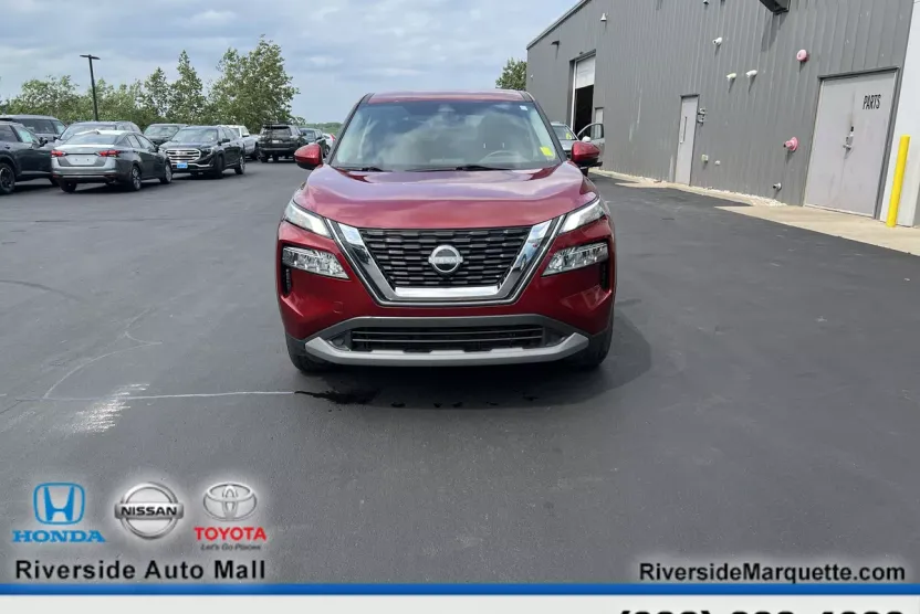 2023 Nissan Rogue SV photo 1