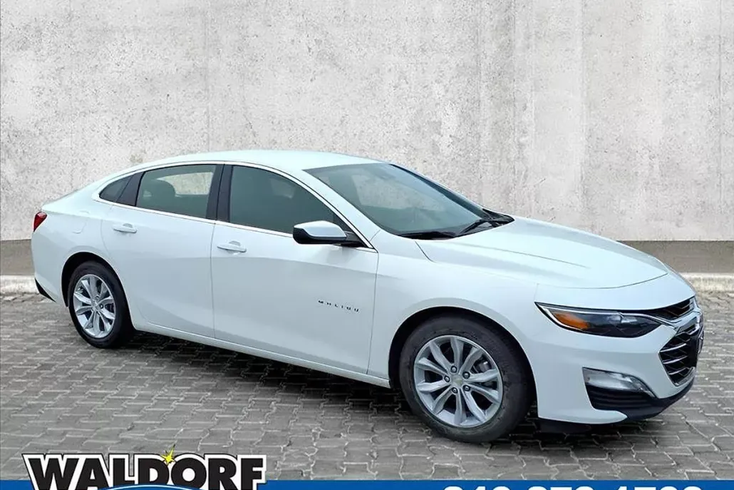 2023 Chevrolet Malibu 1LT photo 1