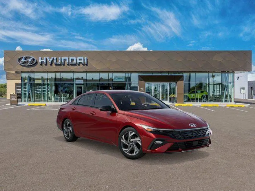 2025 Hyundai Elantra SEL Sport photo 1