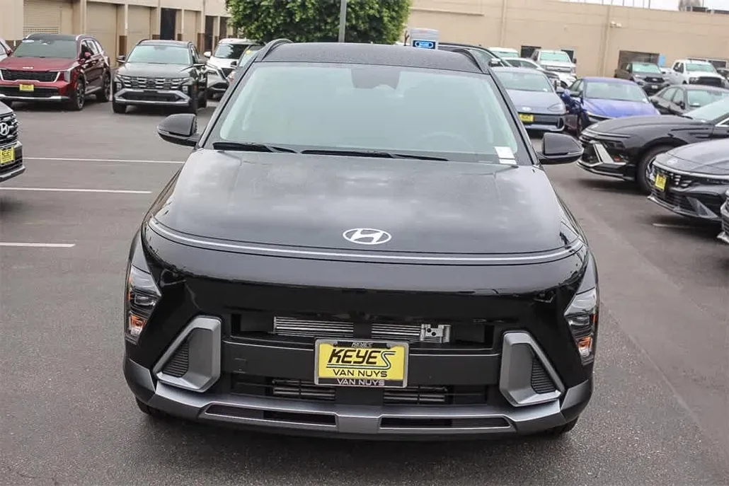 2026 Hyundai Kona SEL photo 1