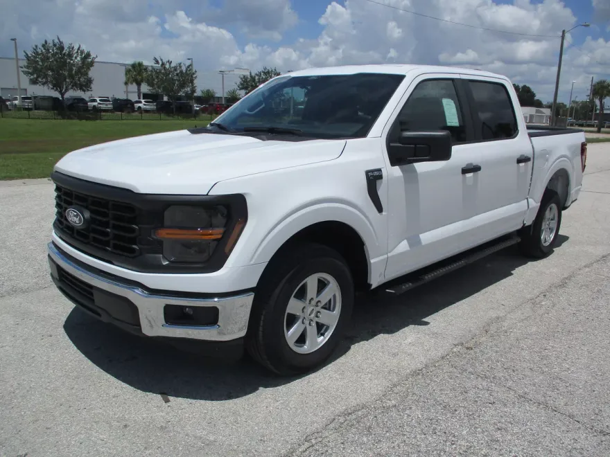 2025 Ford F-150 XL photo 1