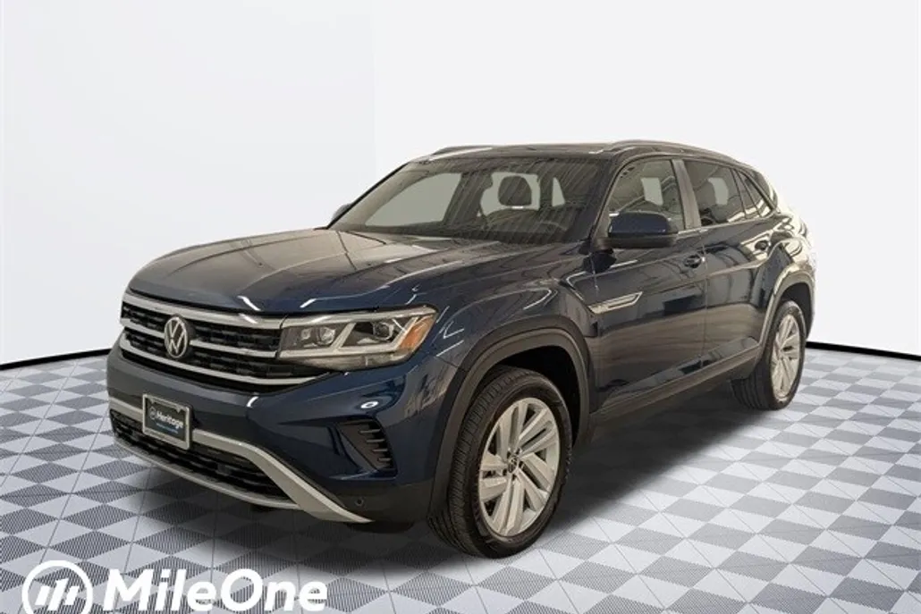 2022 Volkswagen Atlas Cross Sport V6 SE Technology photo 1
