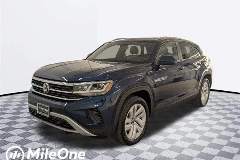 2022 Volkswagen Atlas Cross Sport V6 SE Technology photo 1