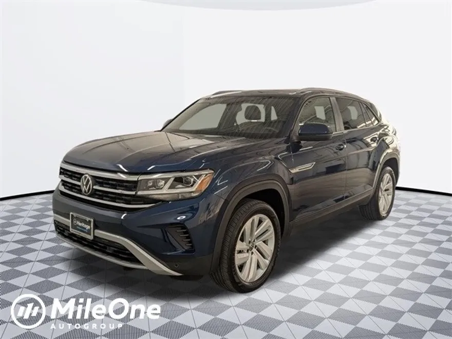 2022 Volkswagen Atlas Cross Sport V6 SE Technology photo 1
