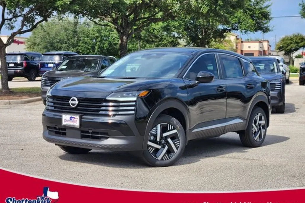 2025 Nissan Kicks SV photo 1