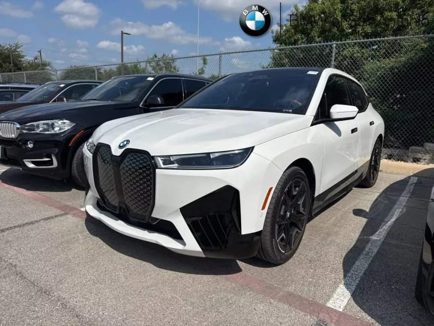 2025 Bmw iX photo 1