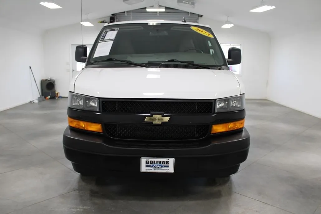 2023 Chevrolet Express 2500 Work Cargo Van photo 1