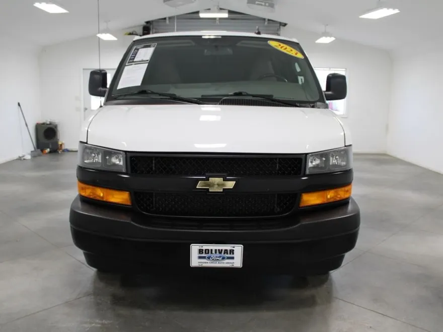 2023 Chevrolet Express 2500 Work Cargo Van photo 1