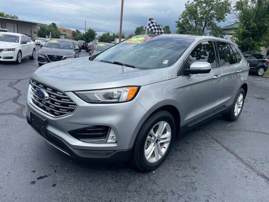 2020 Ford Edge SEL photo 1